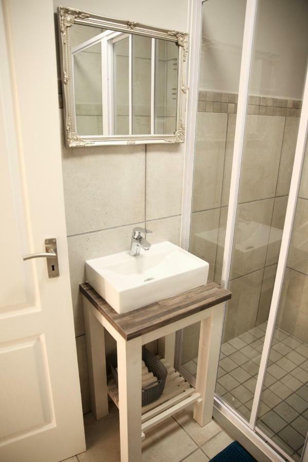 Mari-Amor Self-Catering Apartments 莫塞尔湾 外观 照片